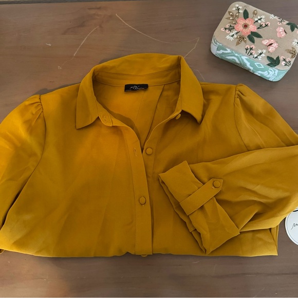 NWT MILK & HONEY Long Sleeve Blouse - Size Medium - Picture 3 of 5